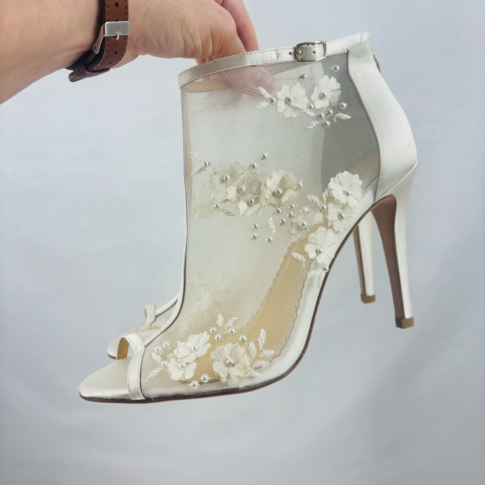 Ivory Floral Heeled Boots - Bella Belle - Picture 3 of 11